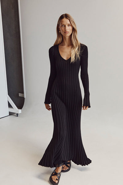 Sophia V-Neck Knit Midi Dress™